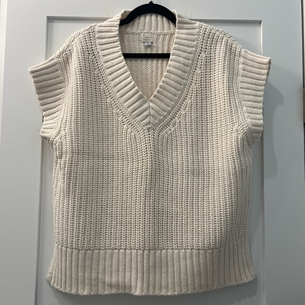 a new day Cream Knit V-Neck Sleeveless Sweater Vest